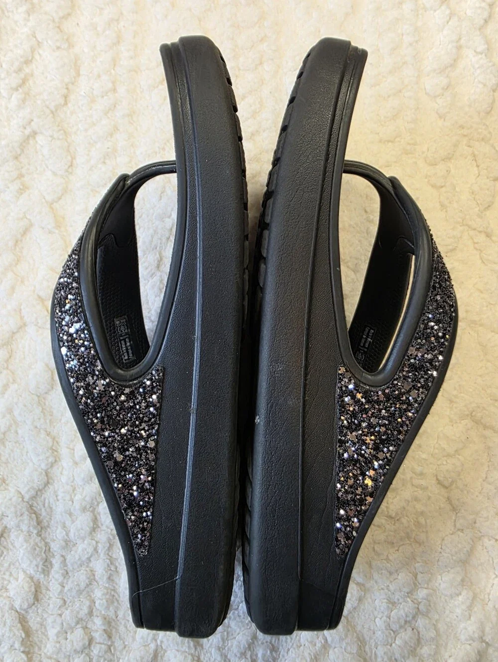 Crocs Black Glitter Flip Flops Women’s Size 9 Iconic Comfort